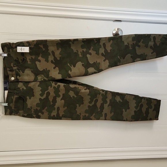 Gap true skinny ankle high rise camo pants, size 14 - Picture 2 of 6